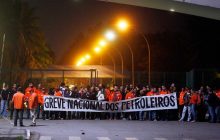 Petroleiros anunciam que estão em greve de 72 horas nas refinarias, diz federação