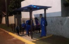 Pedido atendido e dois Pontos de ônibus estão prontos na rua Cerejeira, acesso à UTFPR