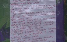 Crianças escrevem cartaz para ladrões após sequência de furtos em escola: 'Na hora do soninho não tem mais TV'