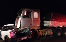 Caminhão que se envolveu em grave acidente na BR-163 é de São Miguel do Iguaçu; uma mulher morreu
