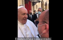 Papa Francisco faz piada sobre brasileiros: 'Não têm salvação. É muita cachaça e pouca oração'