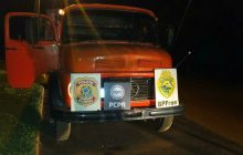 VÍDEO: BPFRON, Polícia Federal e Polícia Civil apreendem caminhão carregado com 10.000 pacotes de cigarros contrabandeados em Santa Helena-PR
