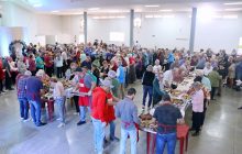 Almoço comemorativo ao Dia das Mães reúne cerca de 1000 idosos em Itaipulândia