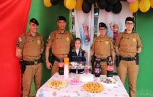 Fã mirim da Polícia Militar de Santa Helena é surpreendida com festa de aniversário