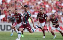 Fluminense bate Flamengo e dorme na vice-liderança do Brasileiro