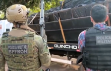 (VÍDEO) Forças Policiais  apreendem embarcação carregada com cigarros contrabandeados em Santa Helena-PR