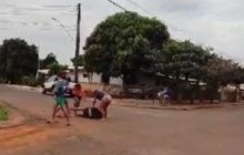 Homem nu agride moradores e provoca tumulto em São José das Palmeiras
