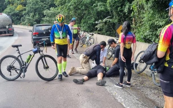 Agentes da PRF salvam ciclista de parada cardiorrespiratória após acidente