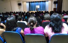 Evento alusivo ao Dia da Mulher em Entre Rios do Oeste teve aprovação unânime e Centro Cultural lotado